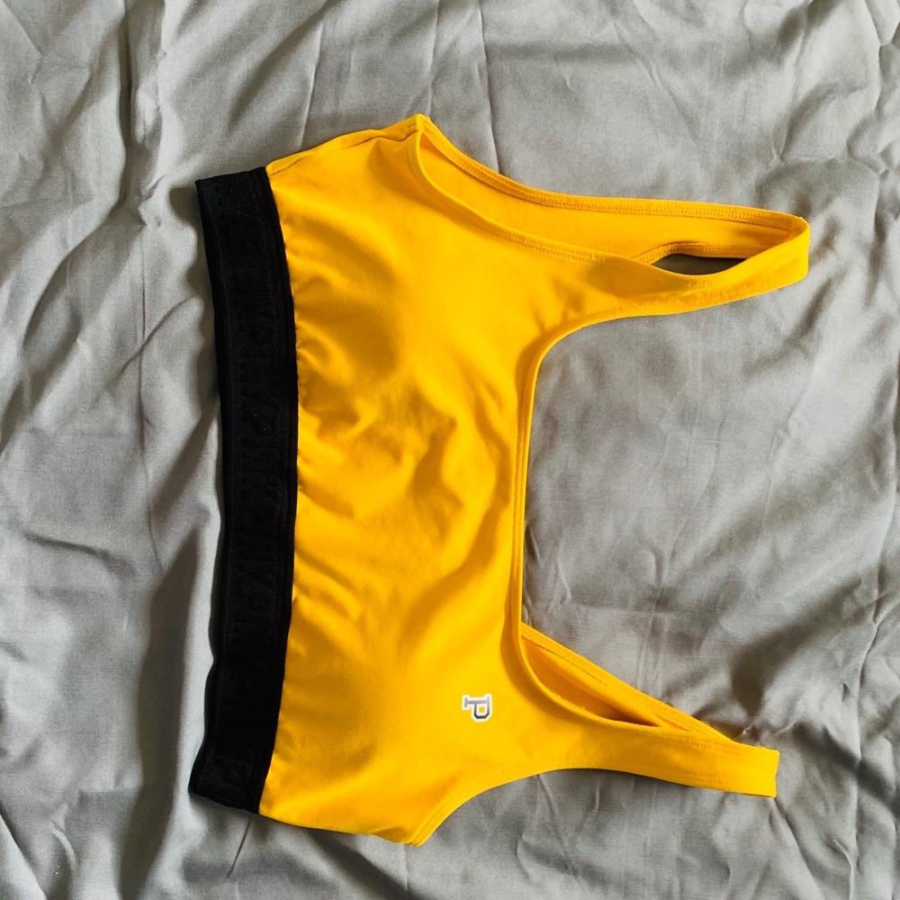 PINK Victoria Secret Sports bra
